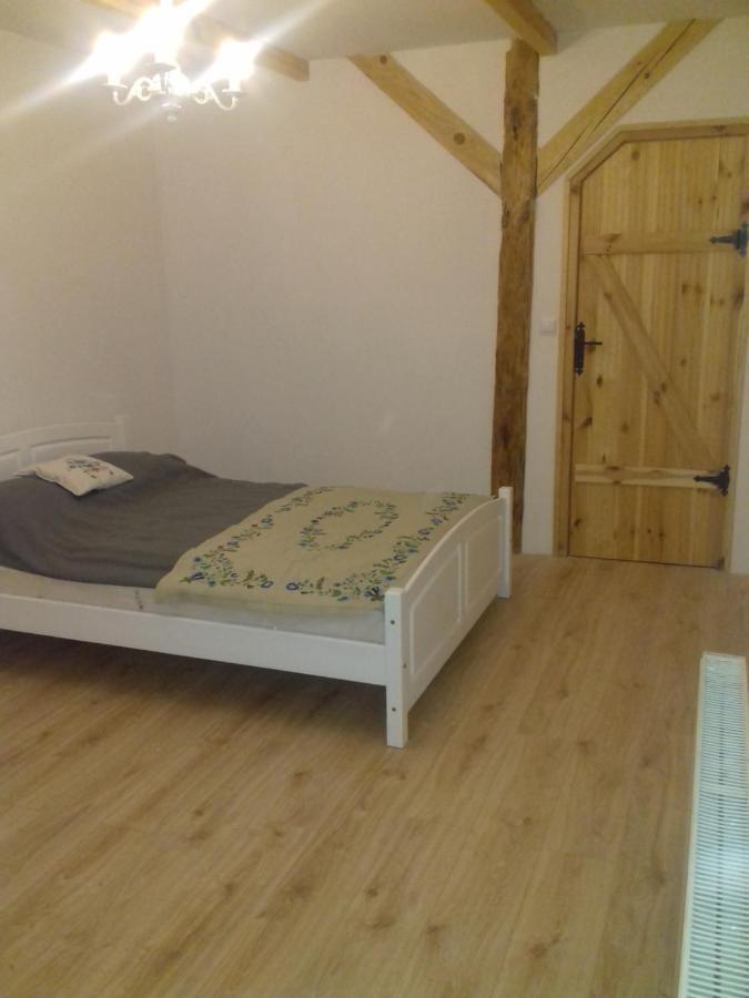 Izdebka W Zaciszu Bed & Breakfast Czarna Dabrowka Exterior photo
